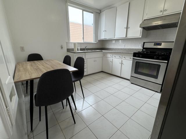 Building Photo - 2 bedroom in San Francisco CA 94116