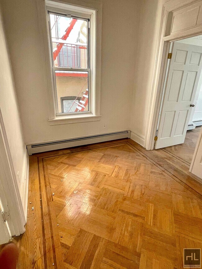 Foto del edificio - 412 73 STREET