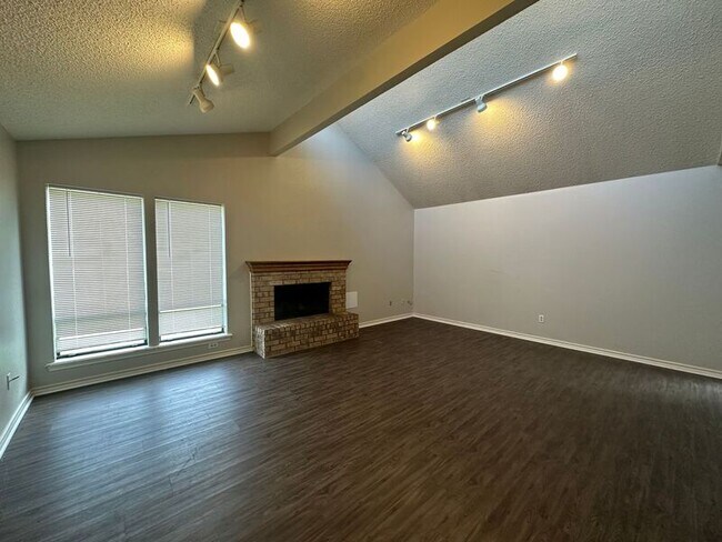 Foto del edificio - 309 Brookwood Dr