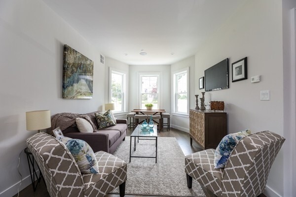 Foto del edificio - 45 Clement Ave