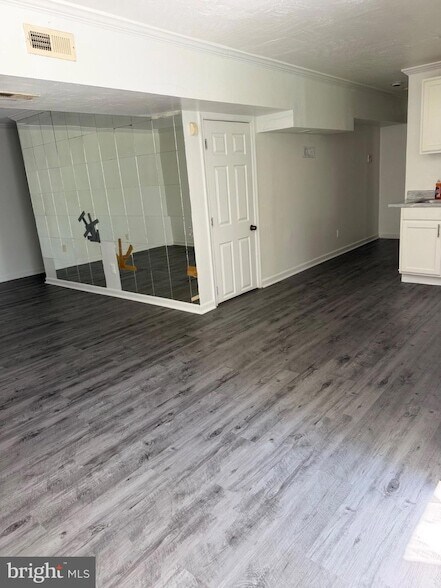 Foto del edificio - 2911 Hickory Creek Ct