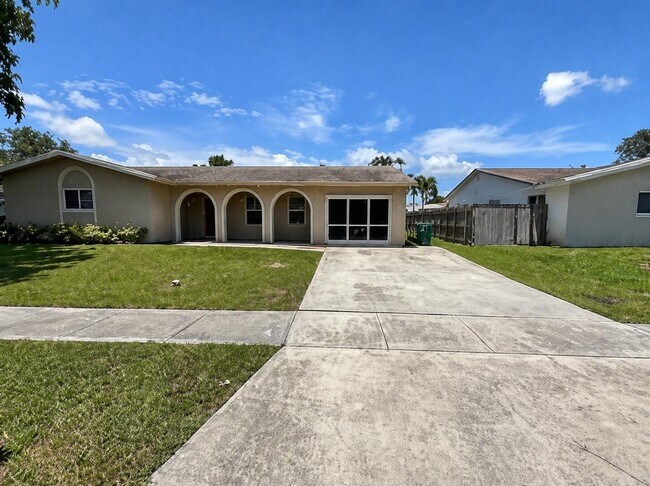 Foto del edificio - 7975 NW 8th St