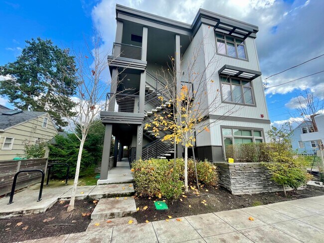 Foto del edificio - Fantastic 2 Bed 1 Bath - N. Portland - Arb...