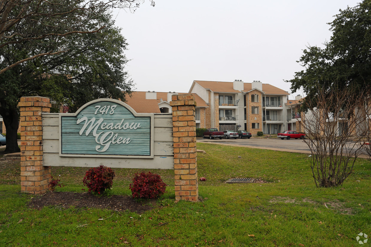 Foto principal - Meadow Glen Apartments