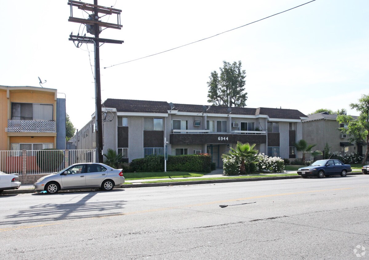 Building Photo - 6944 Kester Ave