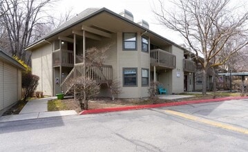 Building Photo - 3769 S Gekeler Ln
