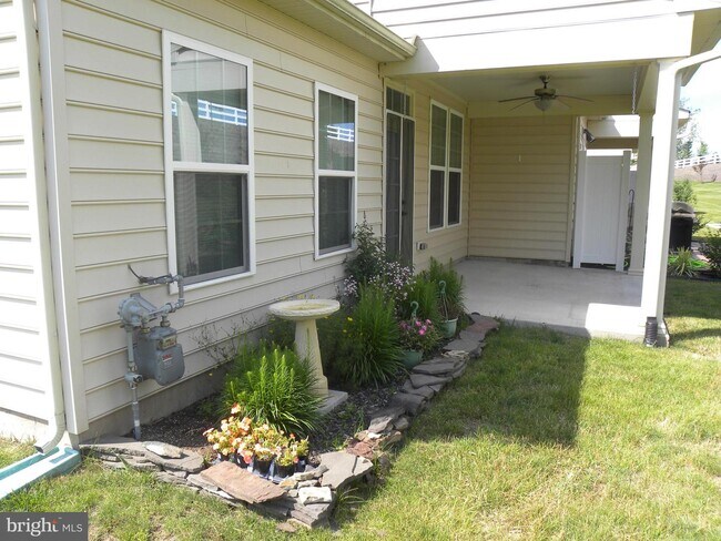 Building Photo - 1123 Arbour Ln
