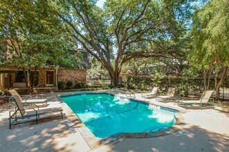 Building Photo - 5323 Fleetwood Oaks Ave