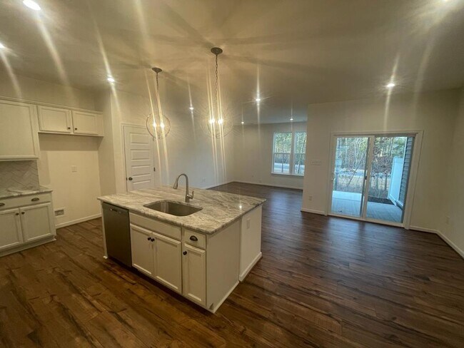 Building Photo - 18628 Palisades Rdg