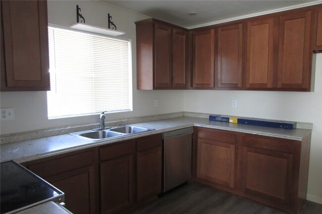 Building Photo - 2175 Maverick Dr