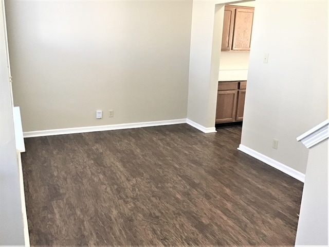 Building Photo - 1131 Clark Dr