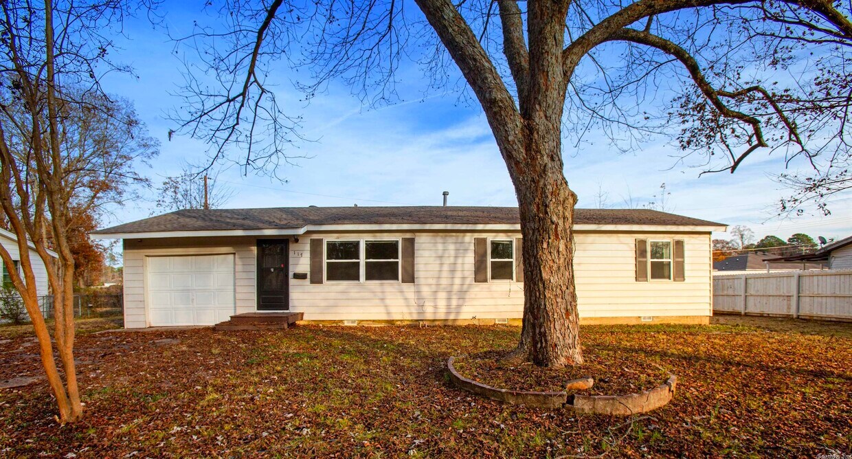 Foto principal - 117 Laurel St