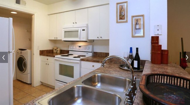 Building Photo - 2 br, 2 bath House - 160 Laterino Court #110