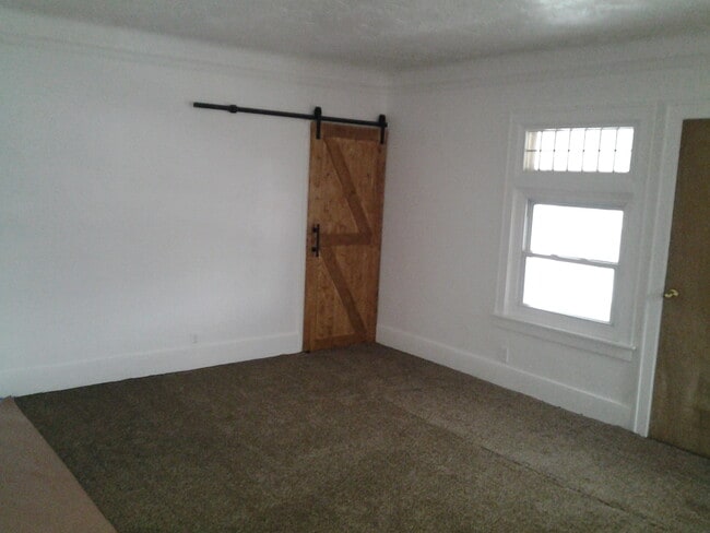 Building Photo - 3296 Calvert St