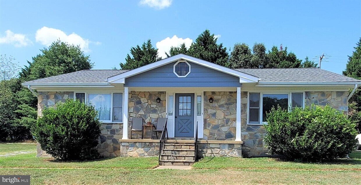 Foto principal - 1807 Meadow Dr