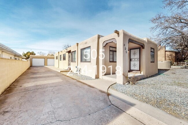 Foto del edificio - 905 Adams St NE