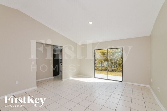 Foto del edificio - 5633 25th St Cir E