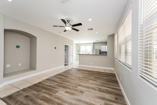 Foto del edificio - 6725 Brick House Ave