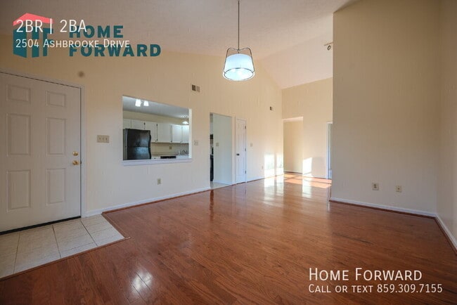 Building Photo - 2504 Ashbrooke Dr