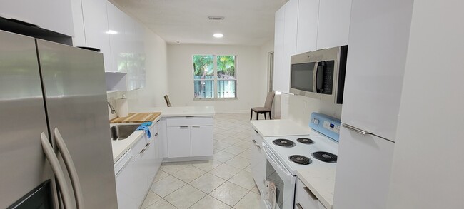 Building Photo - 16139 SW 68th Ter