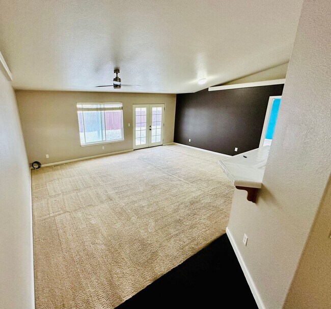 Foto del edificio - Beautiful 3 Bedroom