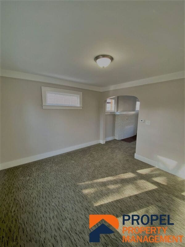 Building Photo - 764 Spencer St