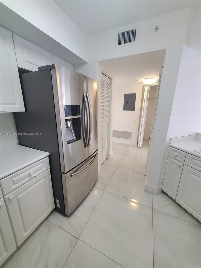 Foto del edificio - 1900 Sunset Harbour Dr