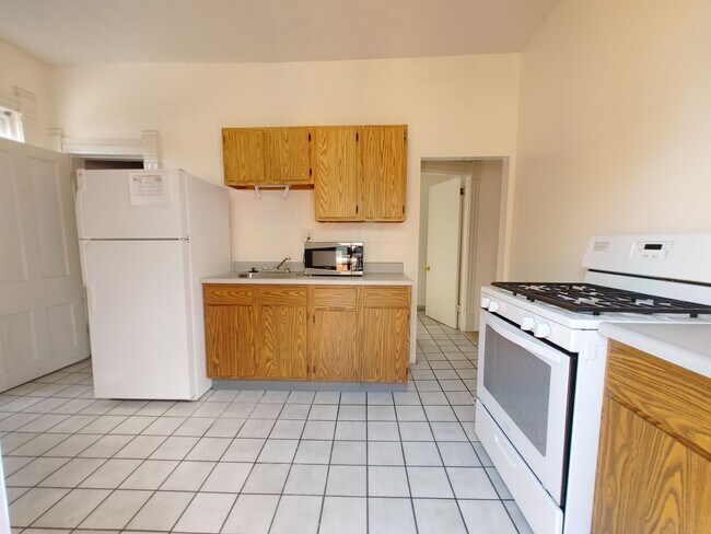 Foto del edificio - Freshly updated 2 bed/1 bath Close to Wexner Medical Center