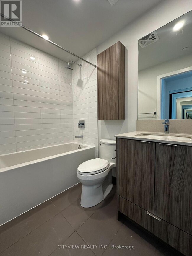 Building Photo - 430-2430 Square One Dr