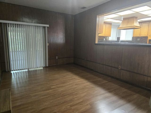Foto del edificio - 160 Ave F S