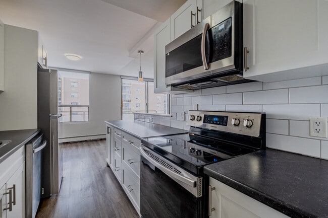 Building Photo - 1126-1154 Adelaide Street North