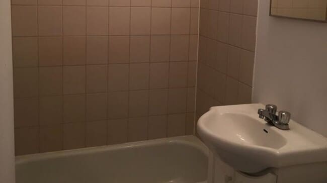 Building Photo - 5555 Rue Beaucourt