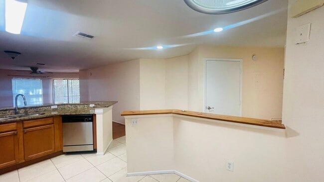 Foto del edificio - 7769 Sugar Bend Dr