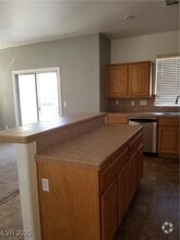 Building Photo - 10637 Nevada Falls Ave