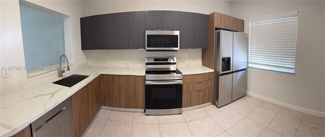 Foto del edificio - 11810 NE 19th Dr