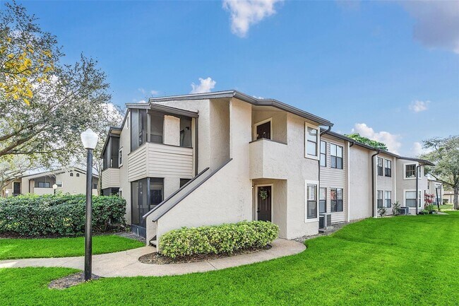 Foto del edificio - 2918 Antique Oaks Cir