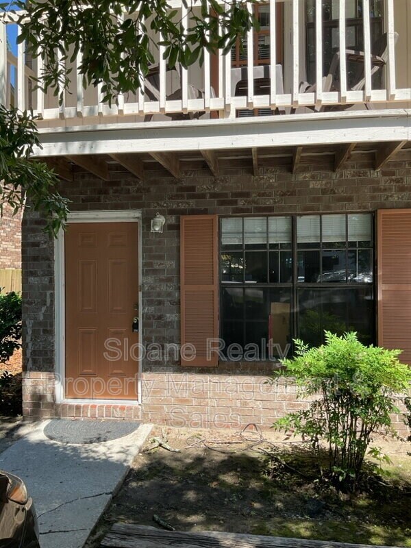 Foto del edificio - 296 Fleming Rd