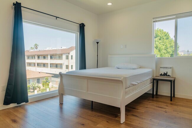 Foto del edificio - 606 N Harvard Blvd