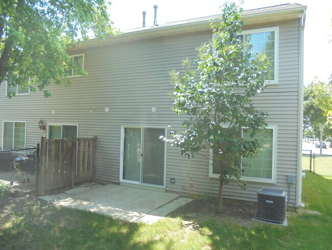 Building Photo - 3110 Ronan Dr
