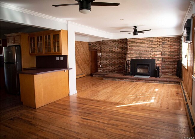 Building Photo - 105 Huguenot Dr