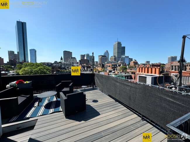 Building Photo - 265 Beacon St