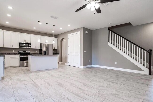 Building Photo - 2029 Lunn Landings Dr