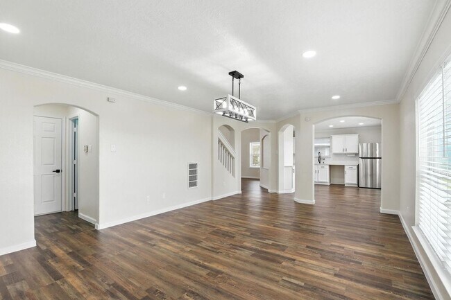 Foto del edificio - 8002 Blackcherry Ln