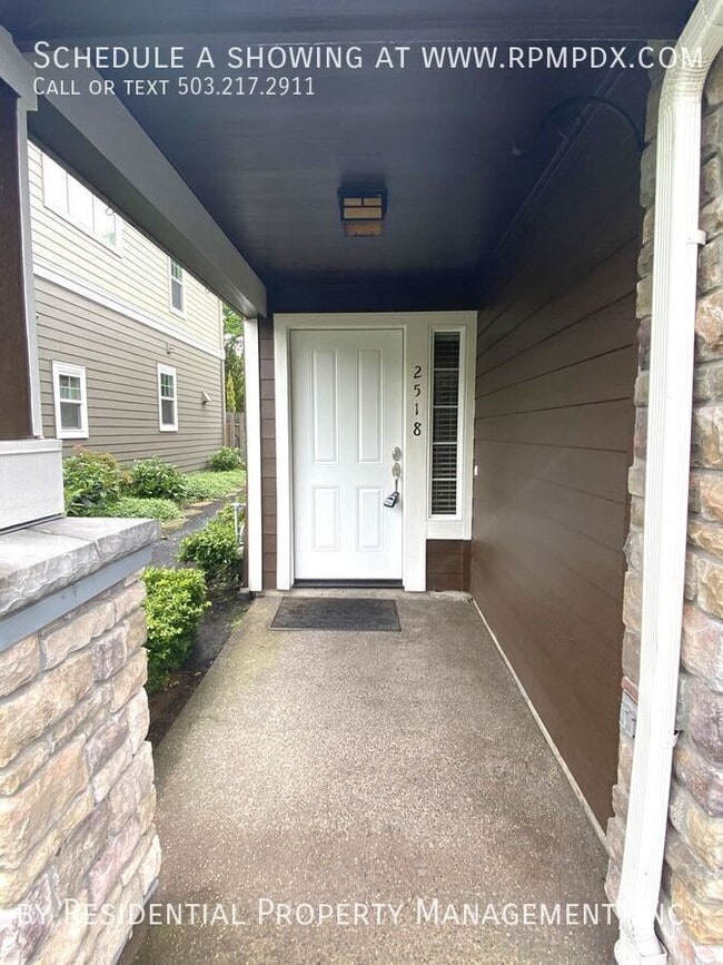 Building Photo - 2518 NW 1st Dr