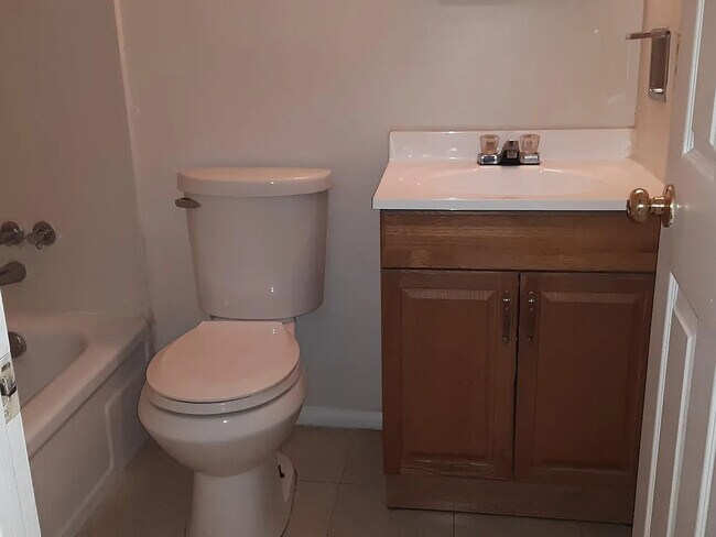 Foto del edificio - 1025 Shackelford Rd