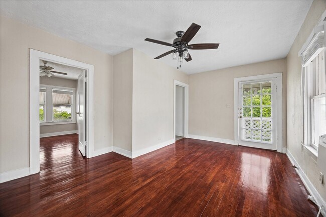 Foto del edificio - 2510 Kingston St