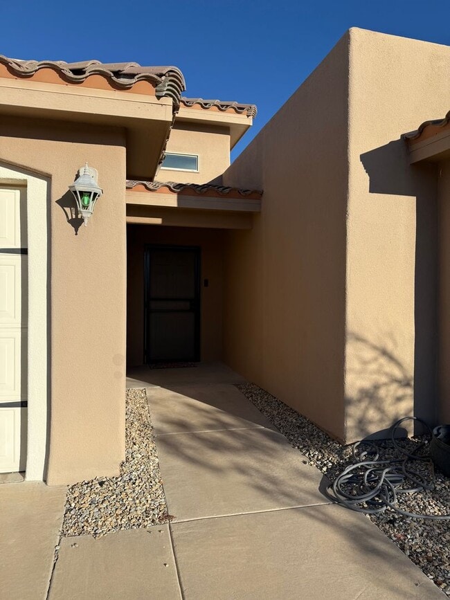 Building Photo - 2043 Villa Napoli Loop E