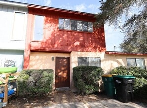 Building Photo - 641 Virginia Oak Ct