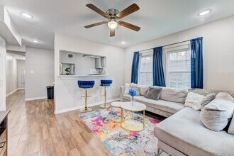 Building Photo - 2720 Truxillo St