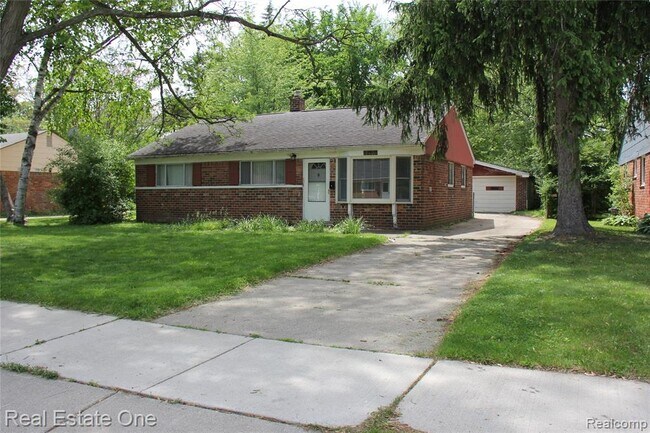 Building Photo - 28051 Stuart Ave